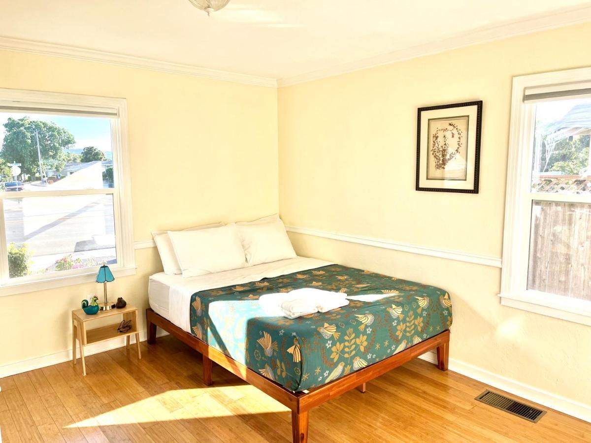 Spacious Renovated Petaluma Home- Pool Table, Fire Pit, Parking מראה חיצוני תמונה