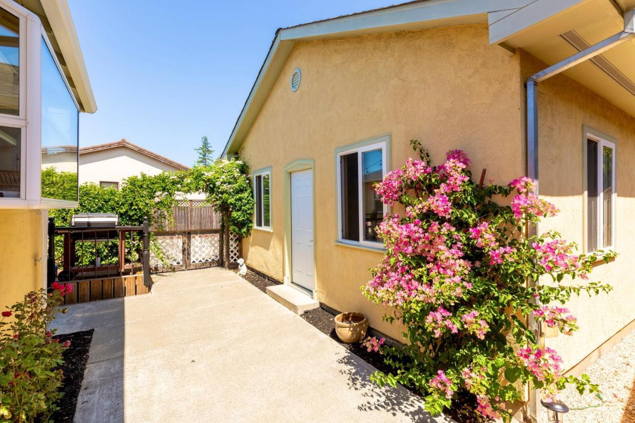 Spacious Renovated Petaluma Home- Pool Table, Fire Pit, Parking מראה חיצוני תמונה